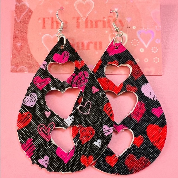 โจ Spice up your Valentine's Day look with our fabulous Heart Faux Leather Earrin - Picture 2 of 5
